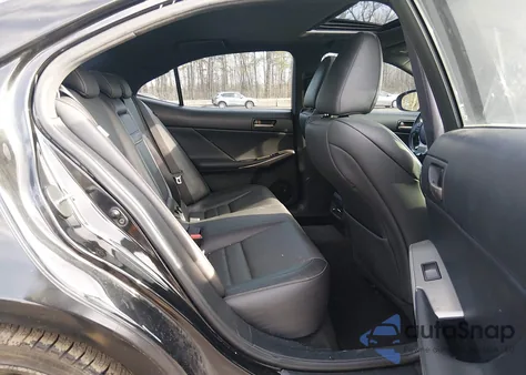 2017 Lexus Is 200T z USA, uszkodzony, nr VIN JTHBA1D25H5053555